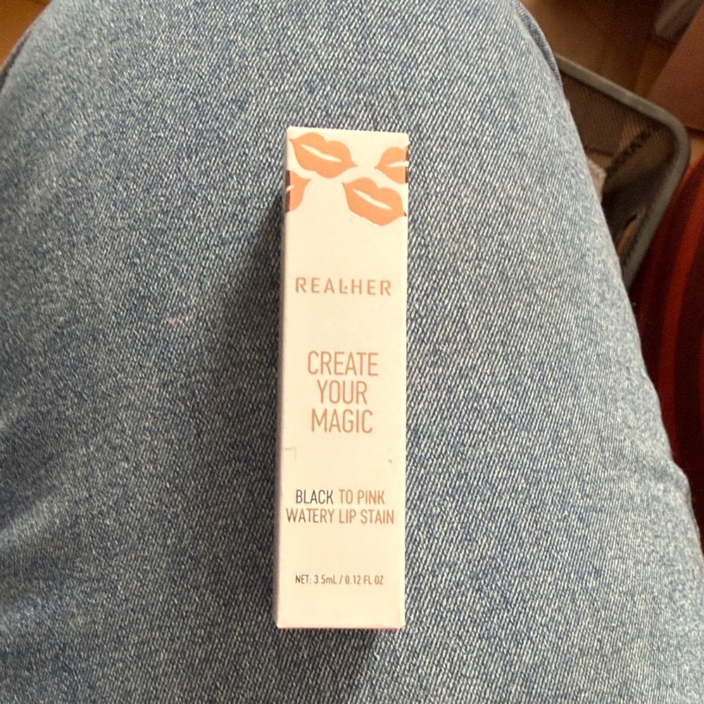 RealHer Transforming Lip Stain - Black to Pink